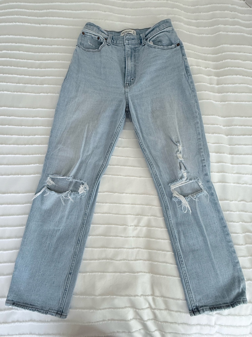 Abercrombie & Fitch Curve Love Light Wash Ultra High Rise Ankle Straight Jeans 4